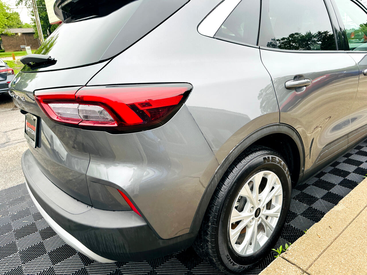 Vehicle image 8 of 48