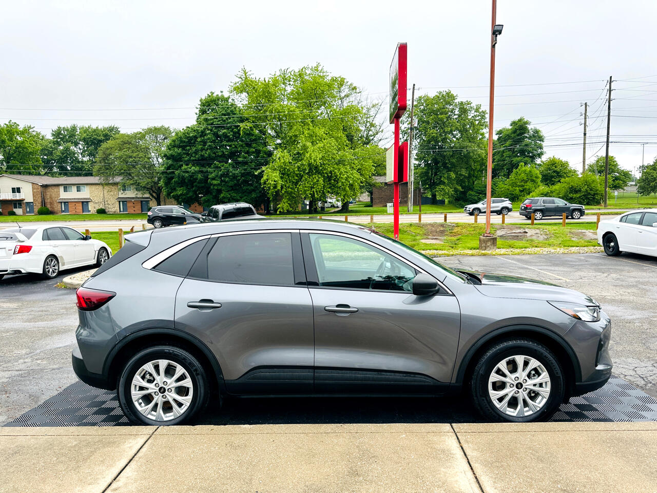 Vehicle image 7 of 48