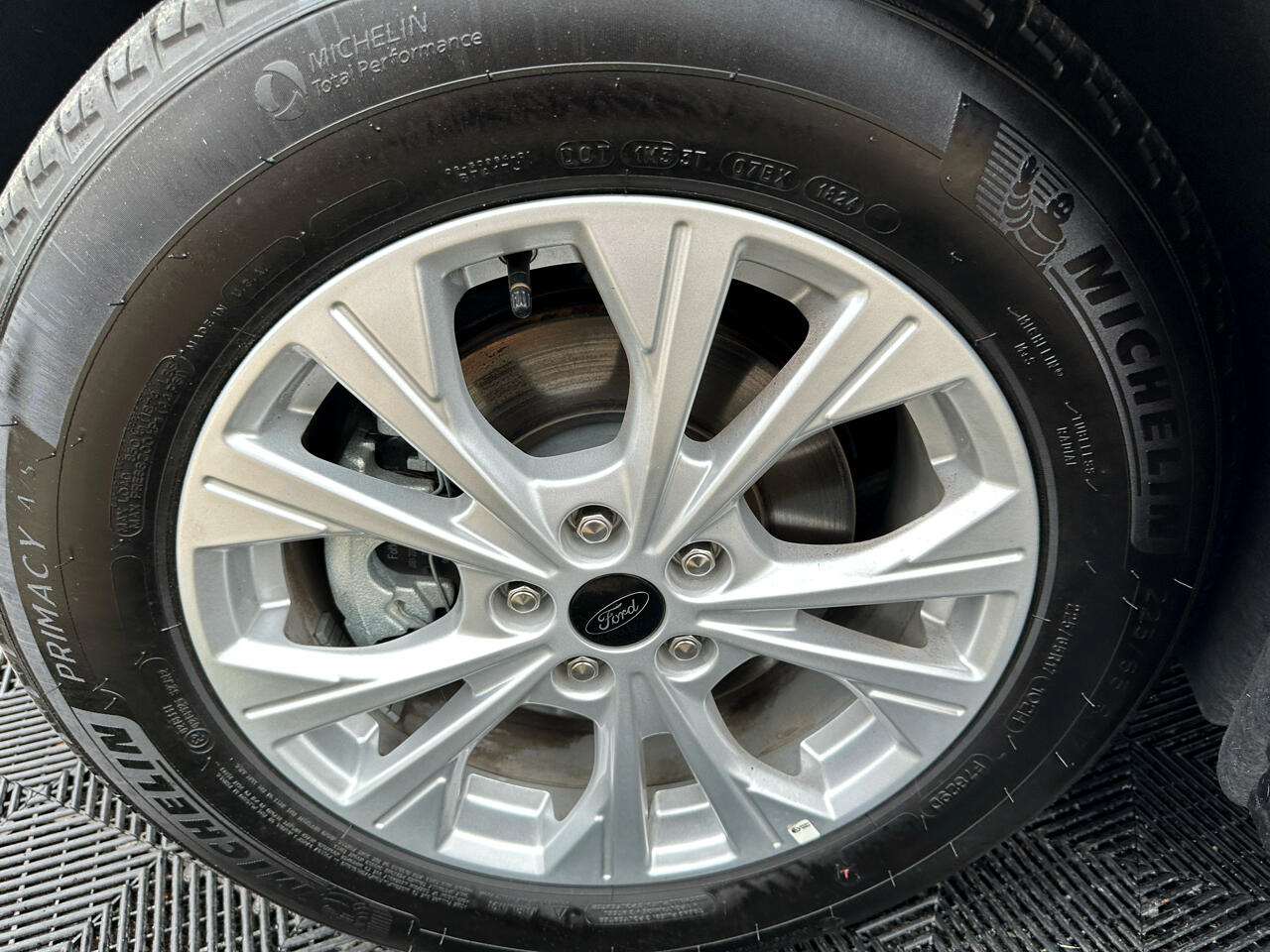 Vehicle image 44 of 48