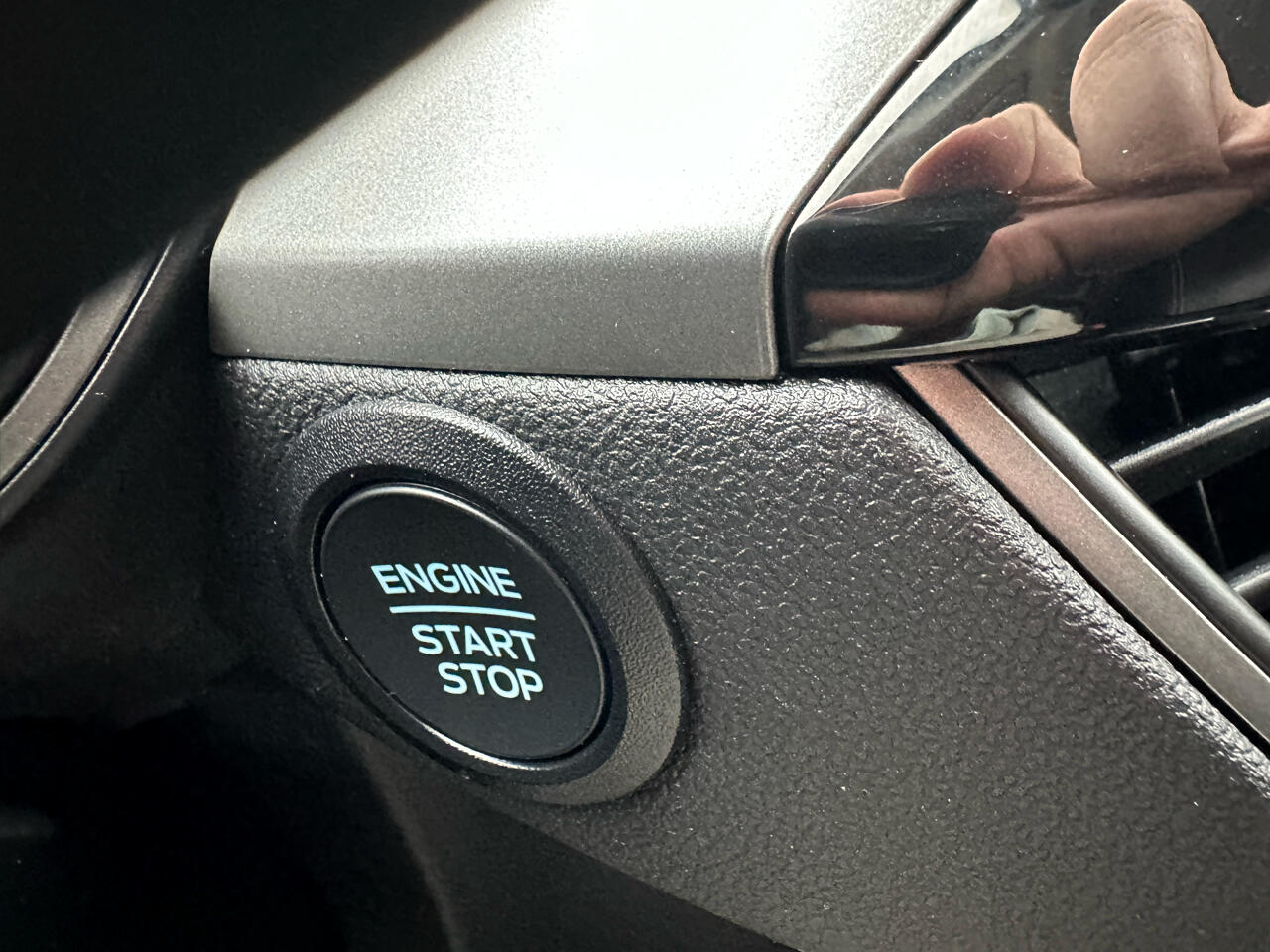 Vehicle image 38 of 48