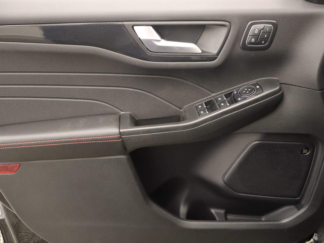 2024 Ford Escape ST-Line Elite Image 18 of 18