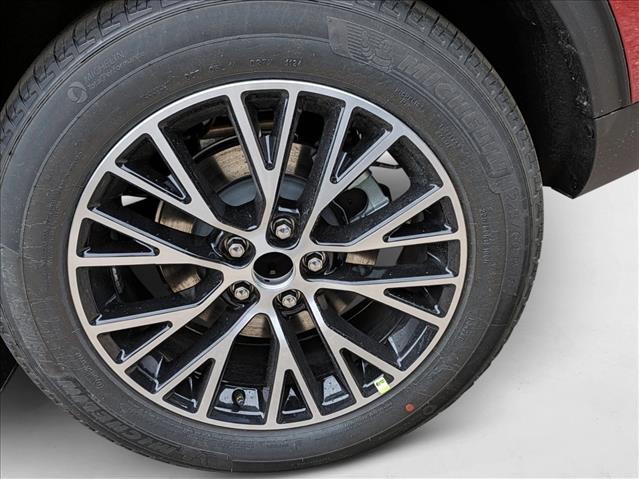 2024 Ford Escape PHEV Image 8 of 20