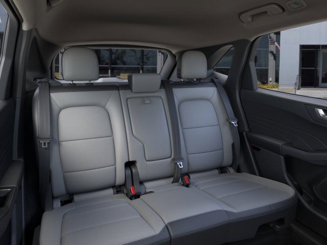 Vehicle image 13 of 23