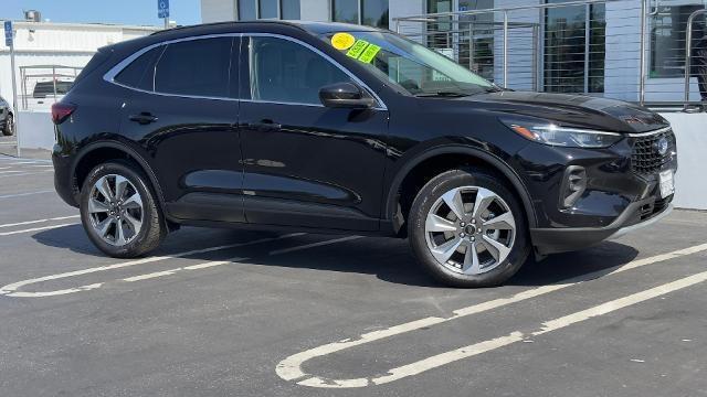 Vehicle image 14 of 98