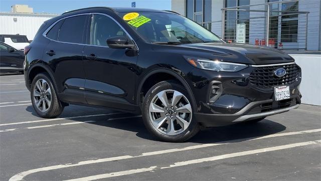 Vehicle image 3 of 98