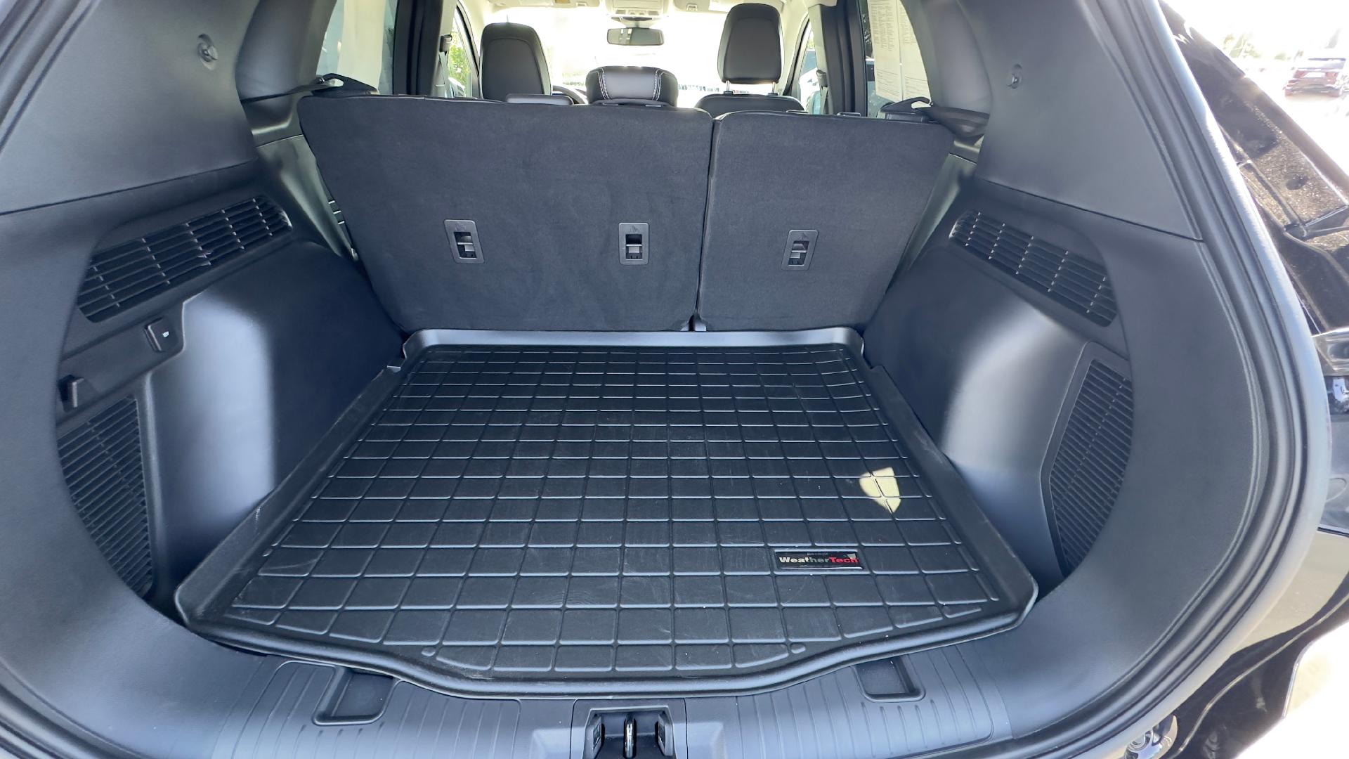 Vehicle image 70 of 98