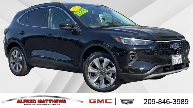 Vehicle image 10 of 98