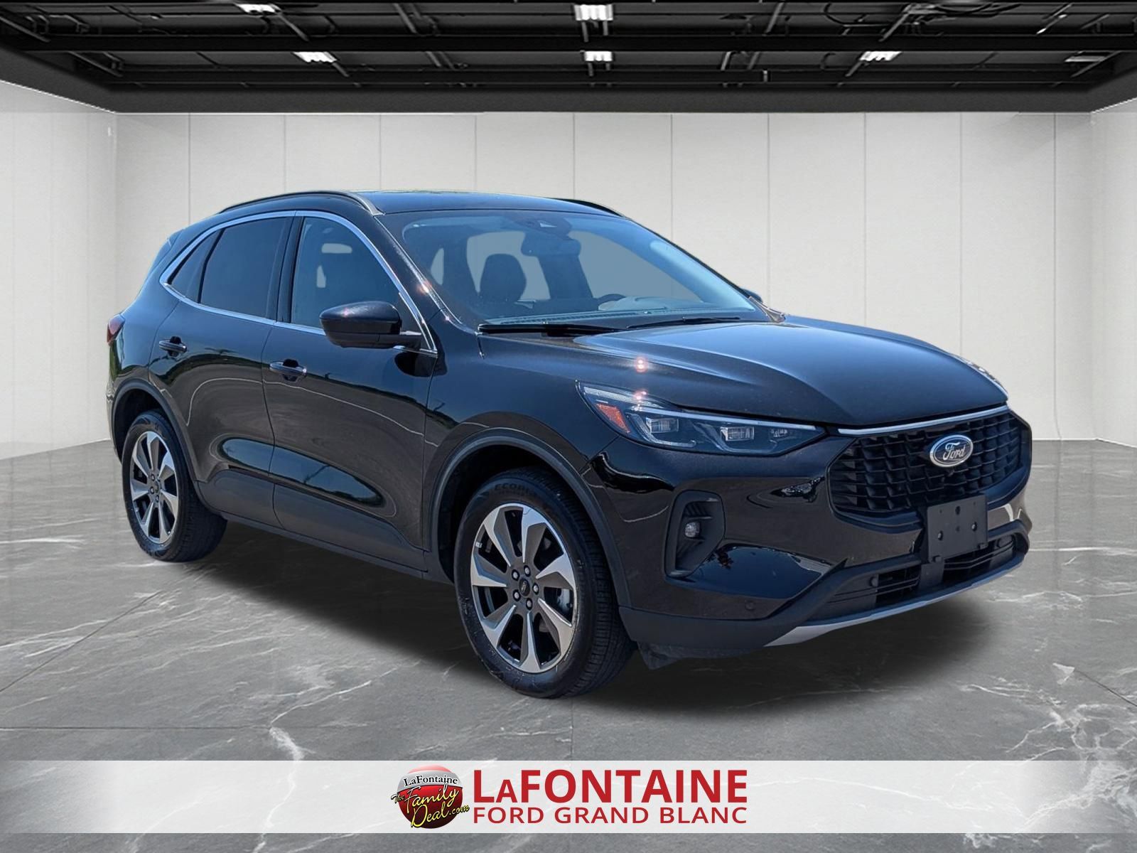2024 Ford Escape Platinum Image 3 of 34