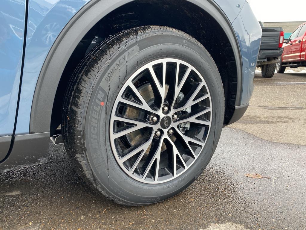Vehicle image 2 of 25
