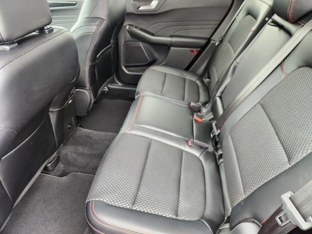 Vehicle image 19 of 21