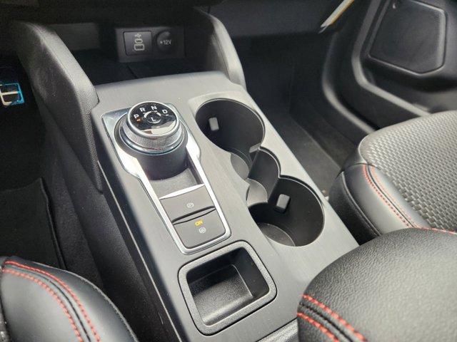 Vehicle image 14 of 21