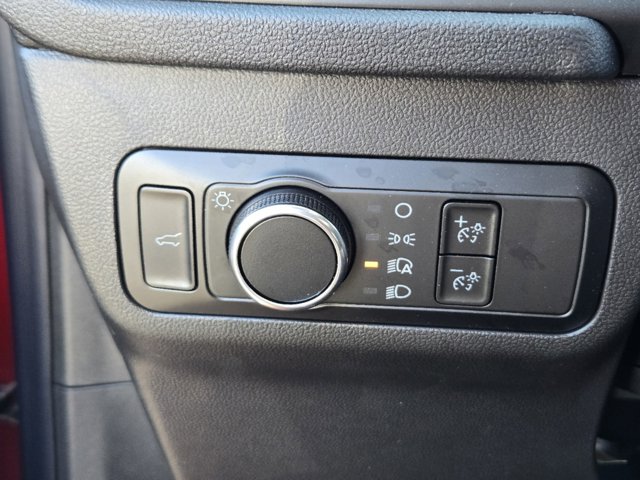 Vehicle image 16 of 21