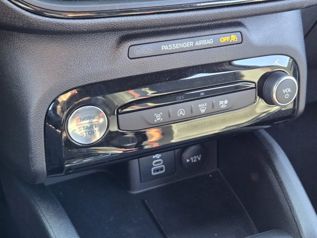 Vehicle image 13 of 21