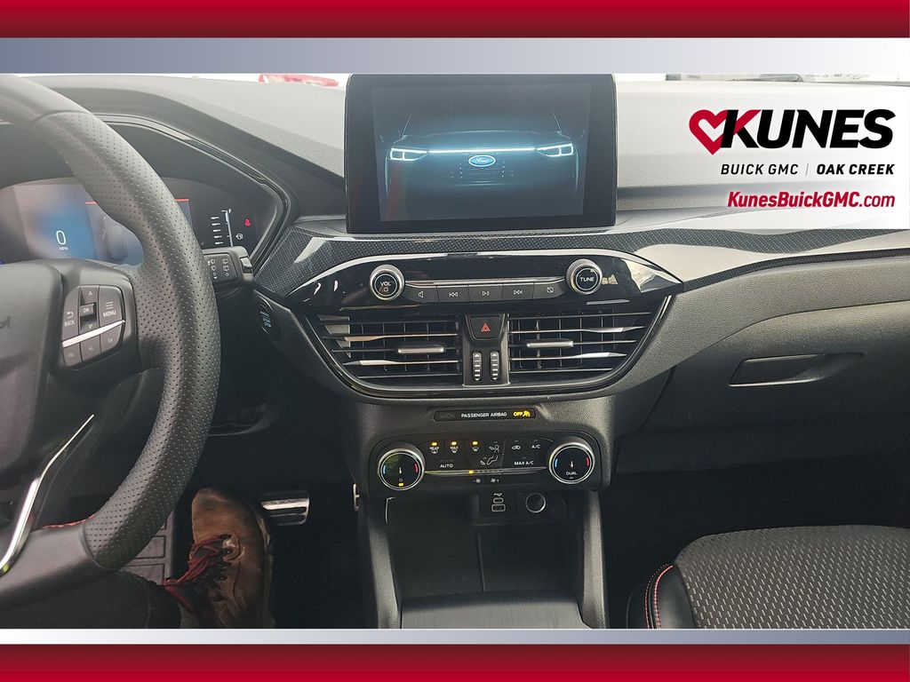 2024 Ford Escape ST-Line Image 20 of 25