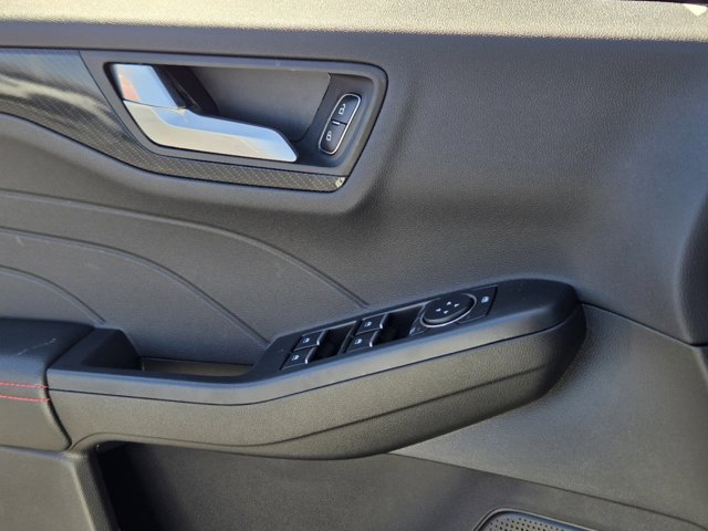 Vehicle image 17 of 21