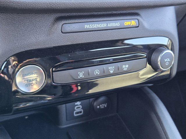 Vehicle image 13 of 21