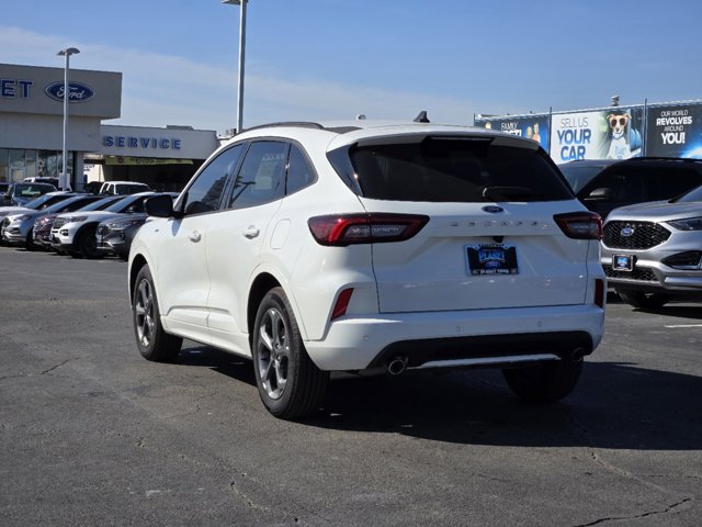 Vehicle image 4 of 21