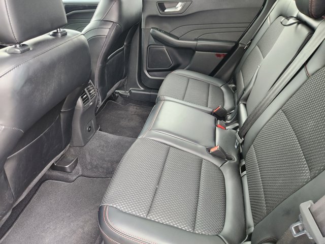 Vehicle image 19 of 21