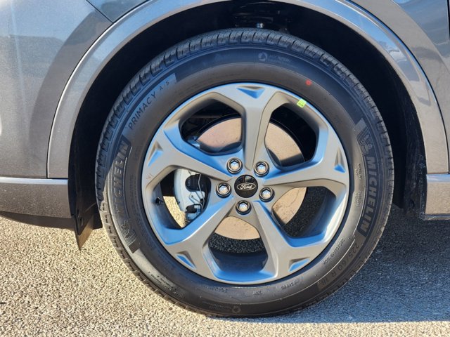 Vehicle image 8 of 22