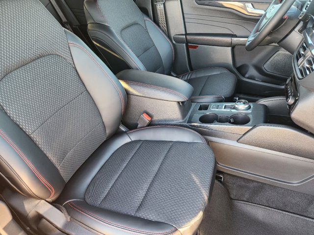 Vehicle image 10 of 22