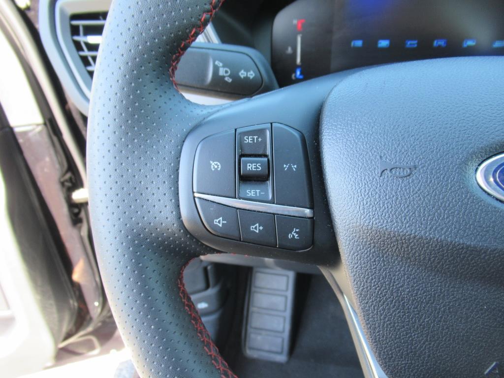 Vehicle image 17 of 30