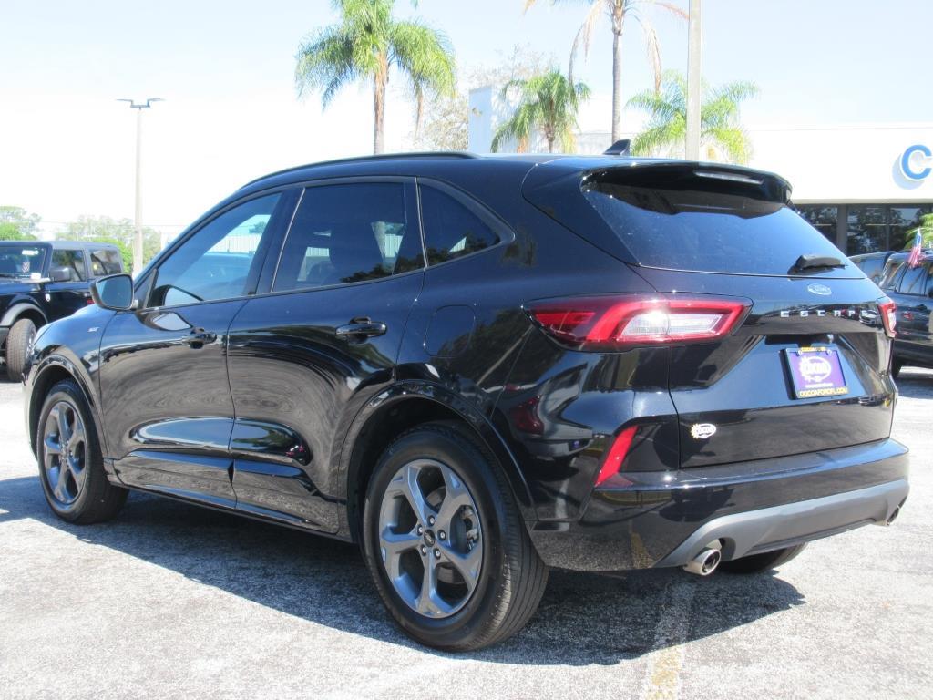 Vehicle image 6 of 30