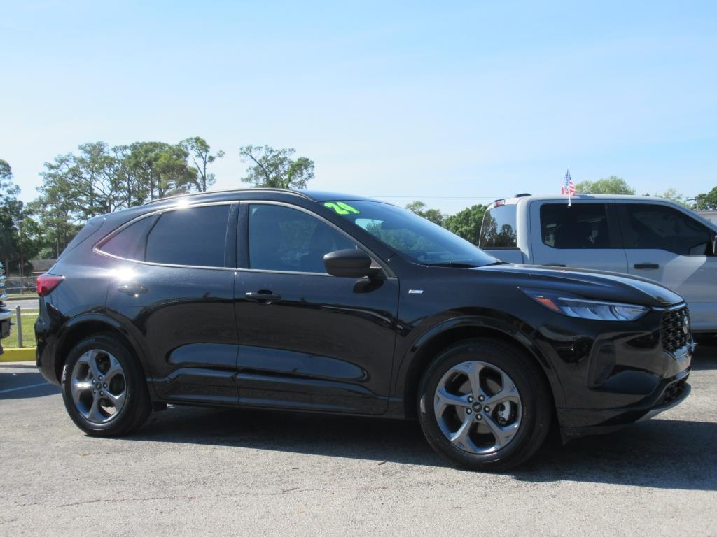 Vehicle image 3 of 30
