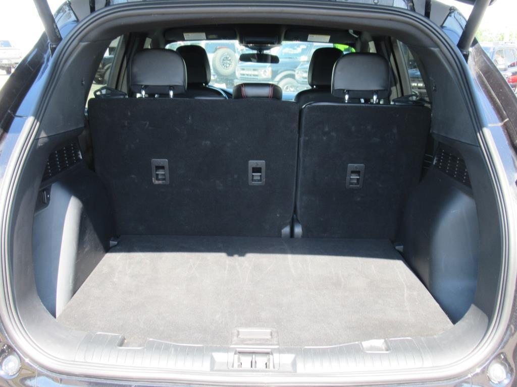 Vehicle image 27 of 30