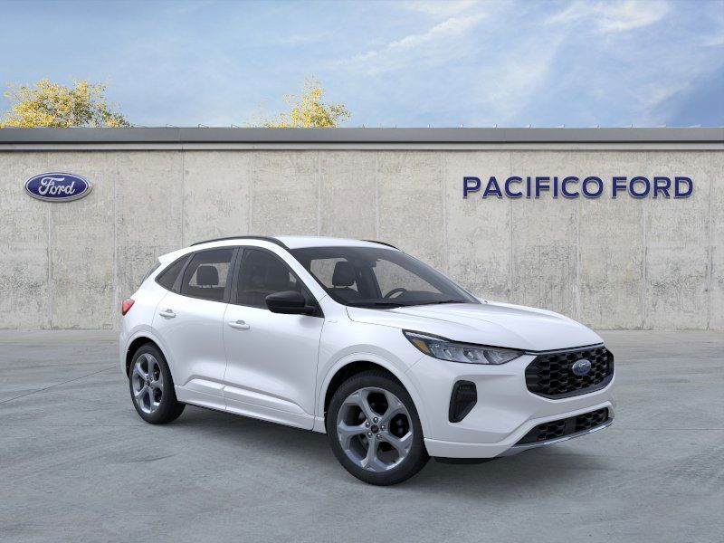 Vehicle image 4 of 25