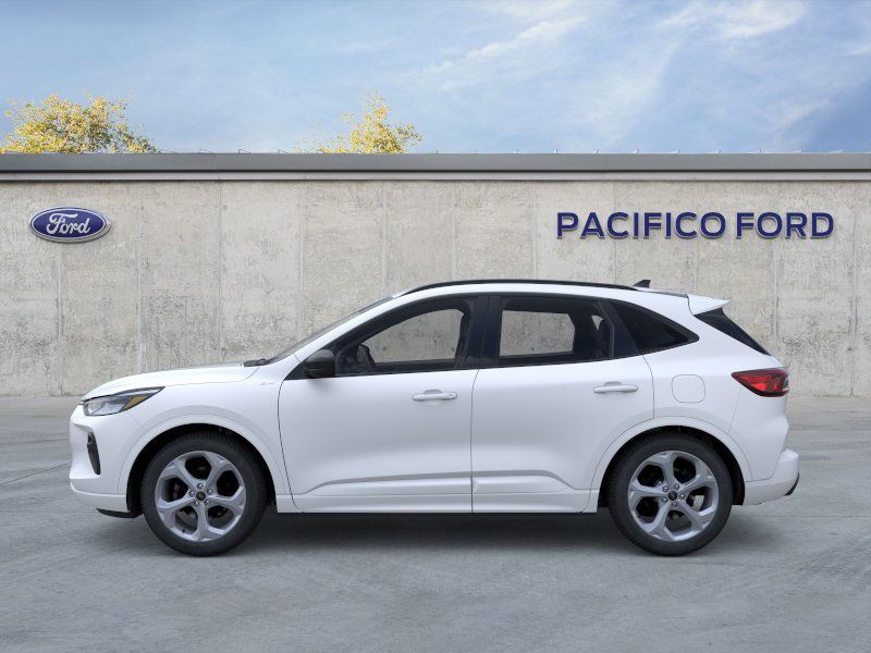 Vehicle image 8 of 25
