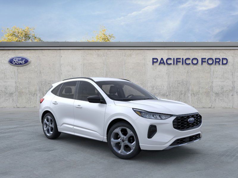Vehicle image 4 of 25