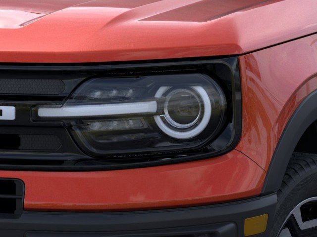 Vehicle image 28 of 33
