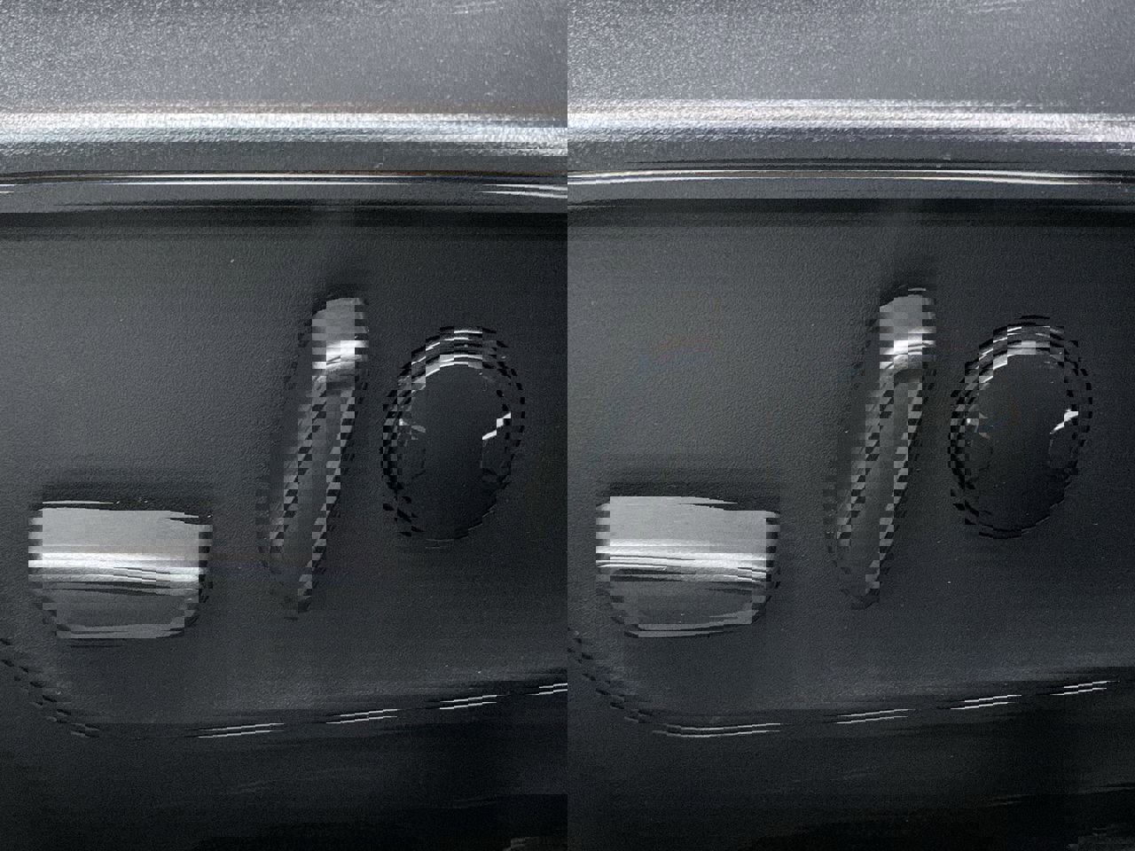 Vehicle image 27 of 34