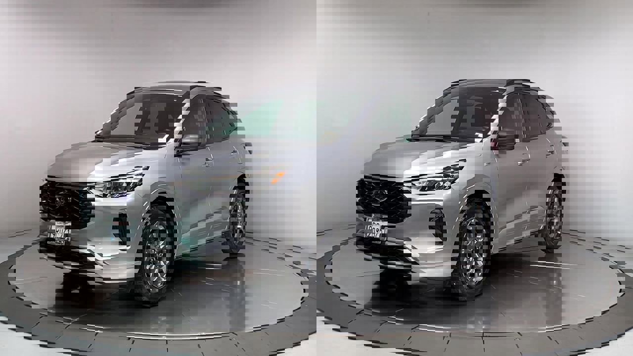 Vehicle image 2 of 34