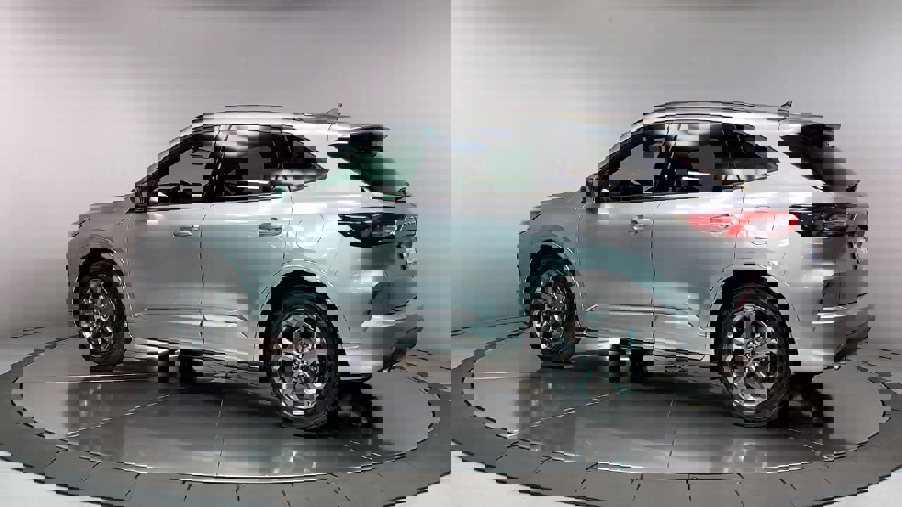 Vehicle image 9 of 34