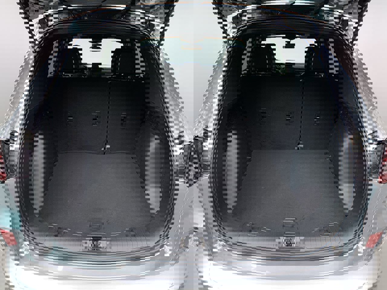 Vehicle image 15 of 34