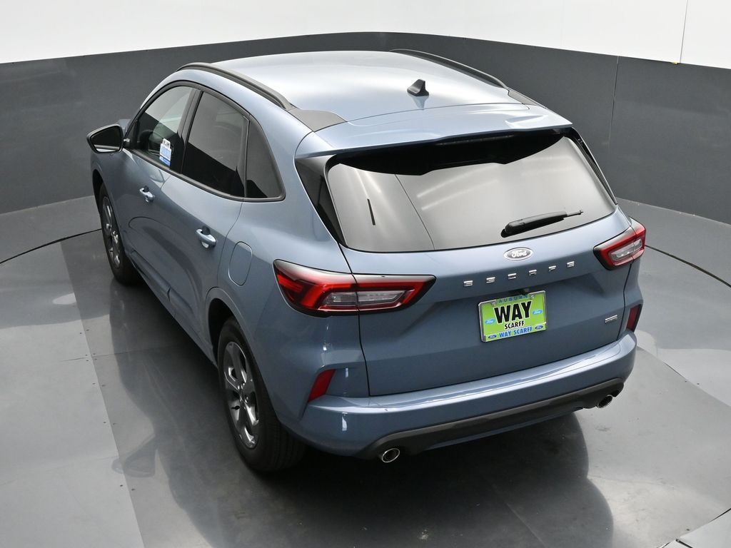 Vehicle image 17 of 38