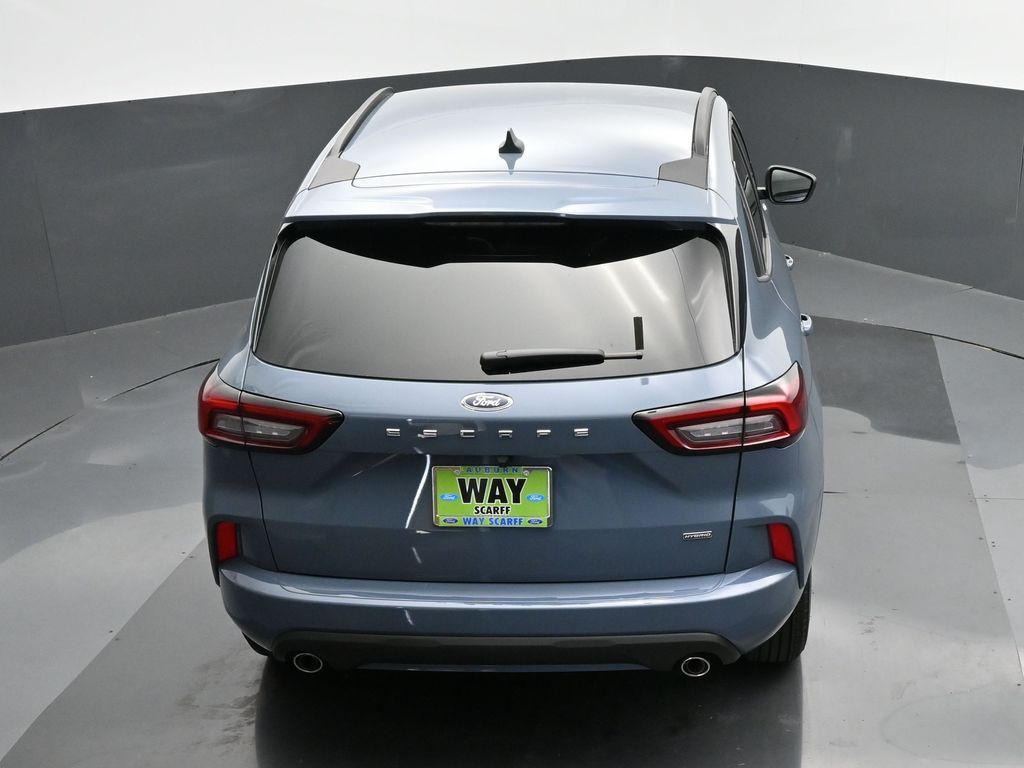Vehicle image 4 of 38