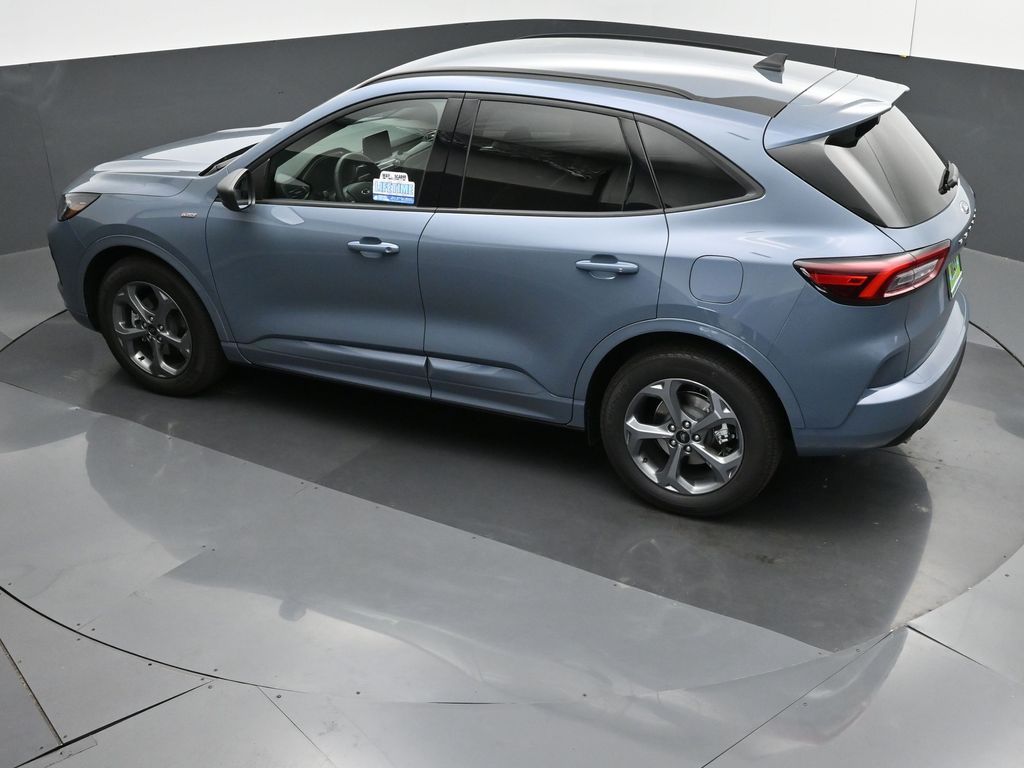 Vehicle image 16 of 38