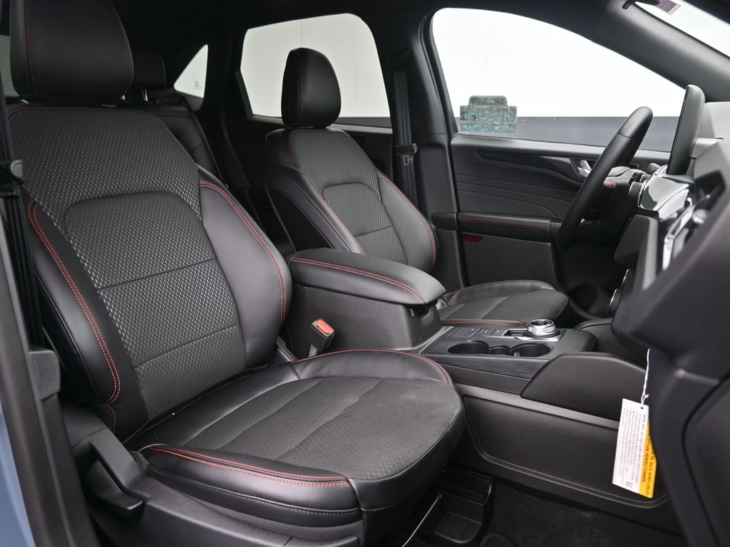 Vehicle image 20 of 38