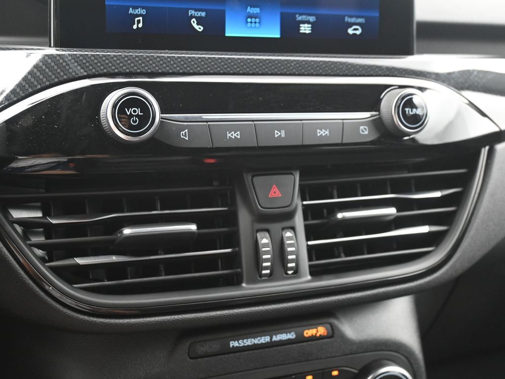 Vehicle image 26 of 38
