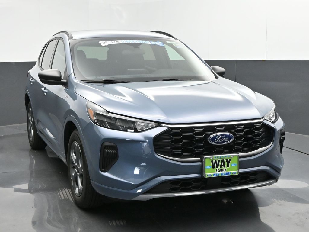 Vehicle image 5 of 38