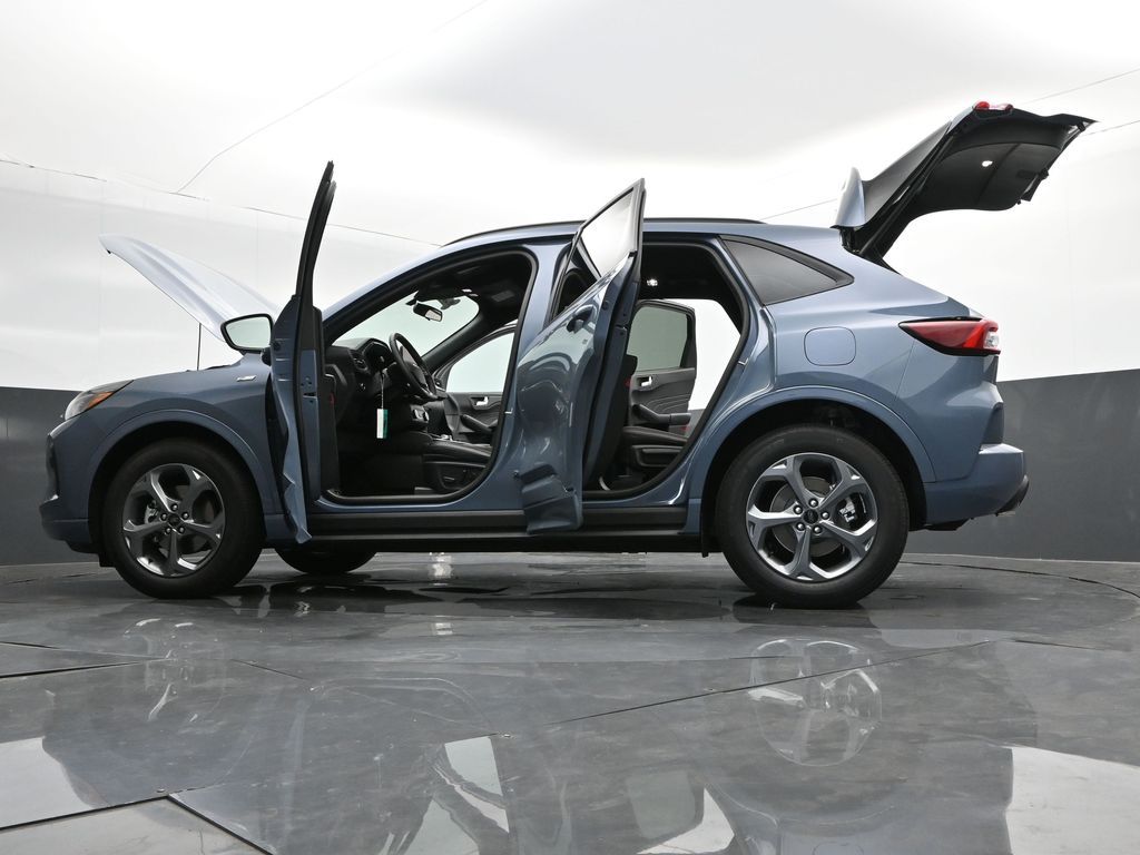 Vehicle image 2 of 38