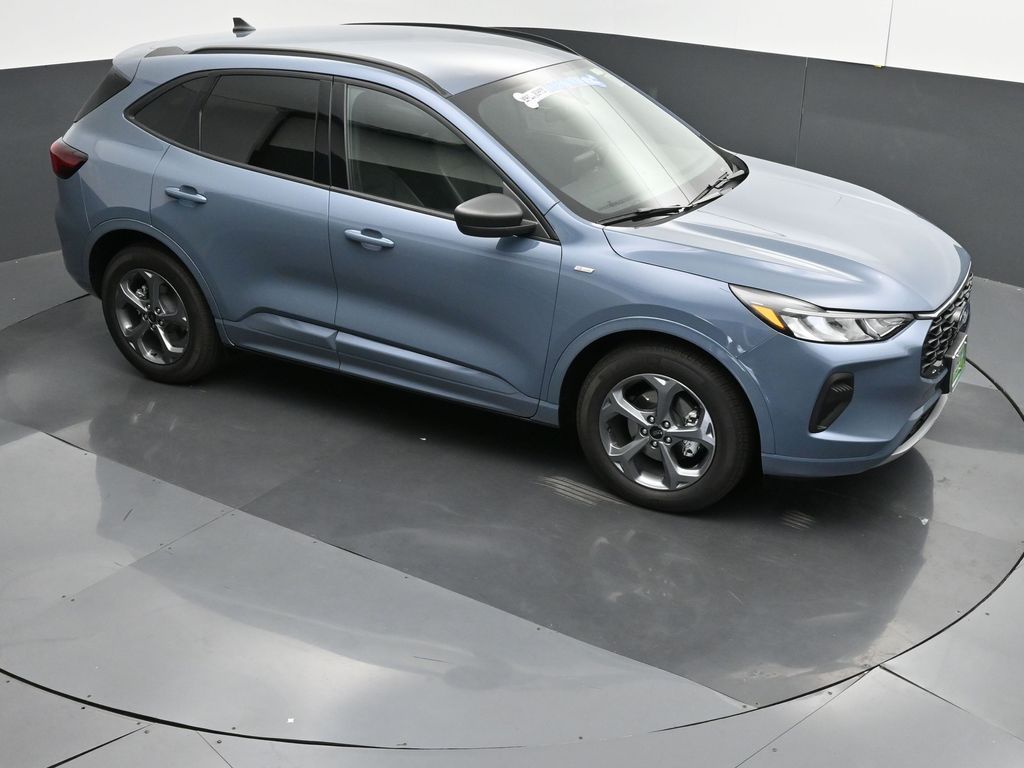 Vehicle image 18 of 38
