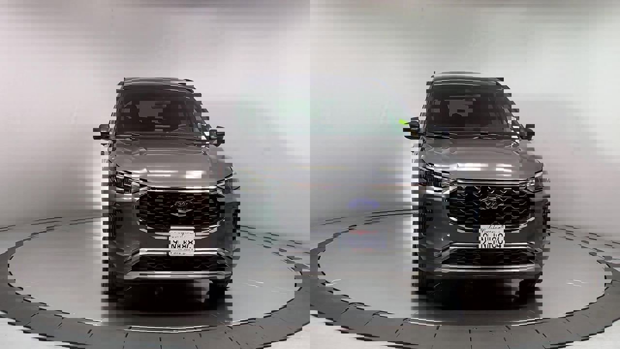 Vehicle image 4 of 34