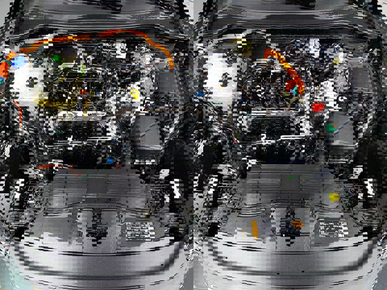 Vehicle image 33 of 34