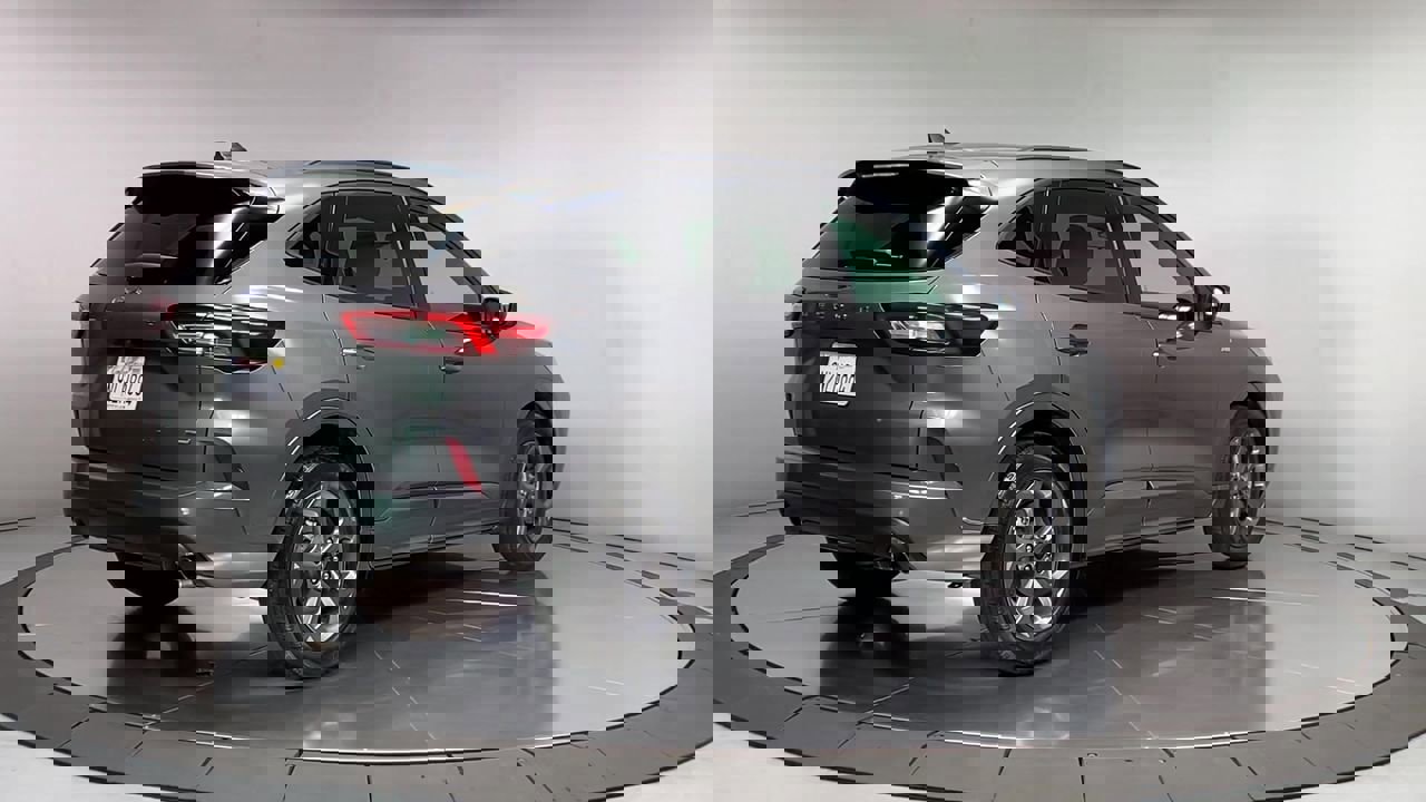 Vehicle image 7 of 34