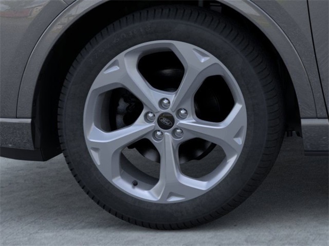 Vehicle image 19 of 23