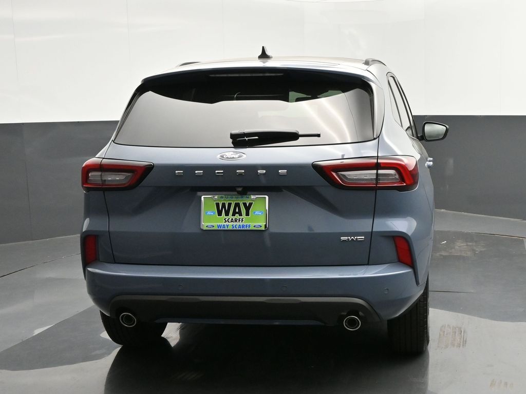 Vehicle image 10 of 38