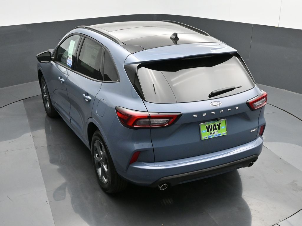 Vehicle image 6 of 38